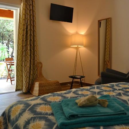 Bed and Breakfast La Romagnolette Saint-Restitut Exterior foto